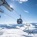 Peaks Place & Laax