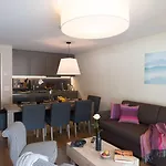 Peaks Place & Aparthotel