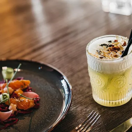 公寓式酒店 Peaks Place & 4*