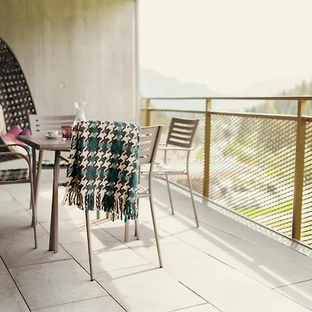 Peaks Place & Laax