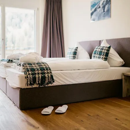 Peaks Place & 2*