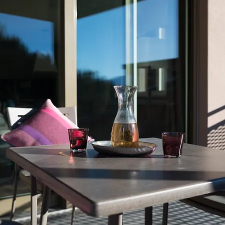 Peaks Place & 4* 莱克斯