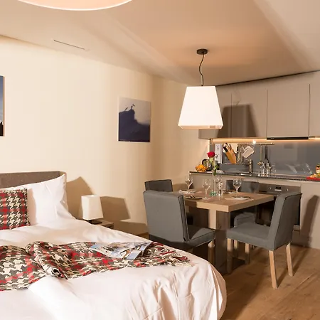 公寓式酒店 Peaks Place & 4*