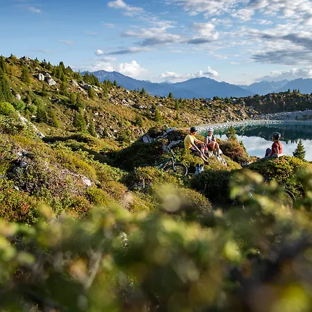 公寓式酒店 Peaks Place & 莱克斯