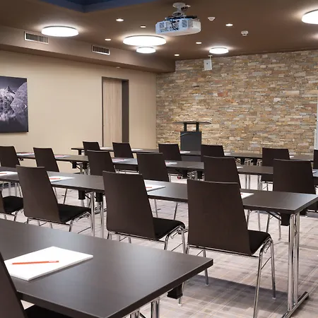 Peaks Place & 4* 莱克斯