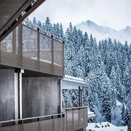 Peaks Place & 公寓式酒店