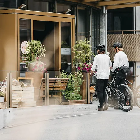 Peaks Place & 公寓式酒店