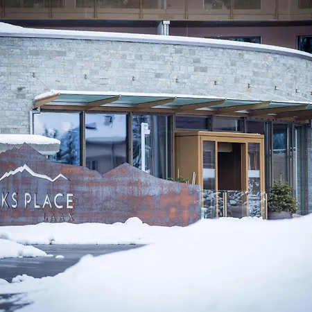 Peaks Place & Aparthotel Laax