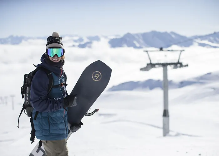 Peaks Place & 4* Laax