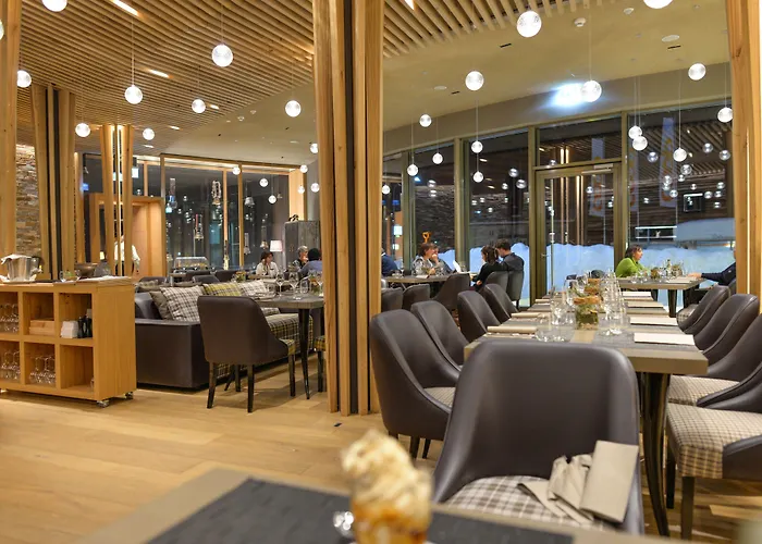 Peaks Place & Apart-hotel Laax