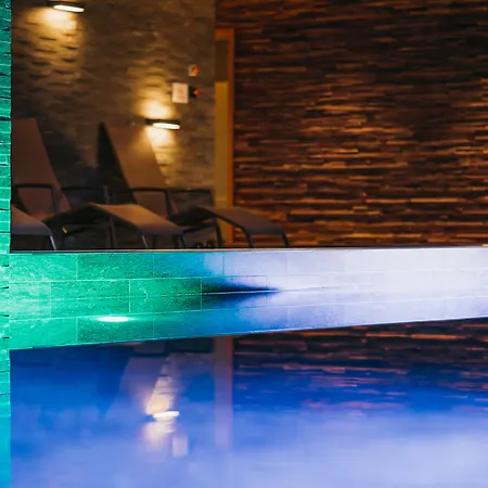 Peaks Place & Apart Otel Laax