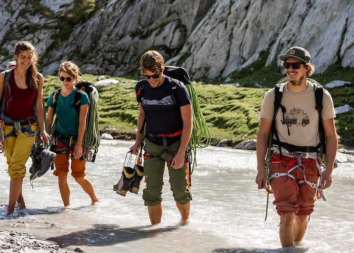 Peaks Place & Aparthotel